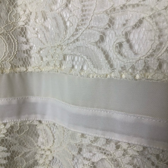 Express Sleeveless White Lace Tank Top - Picture 7 of 9